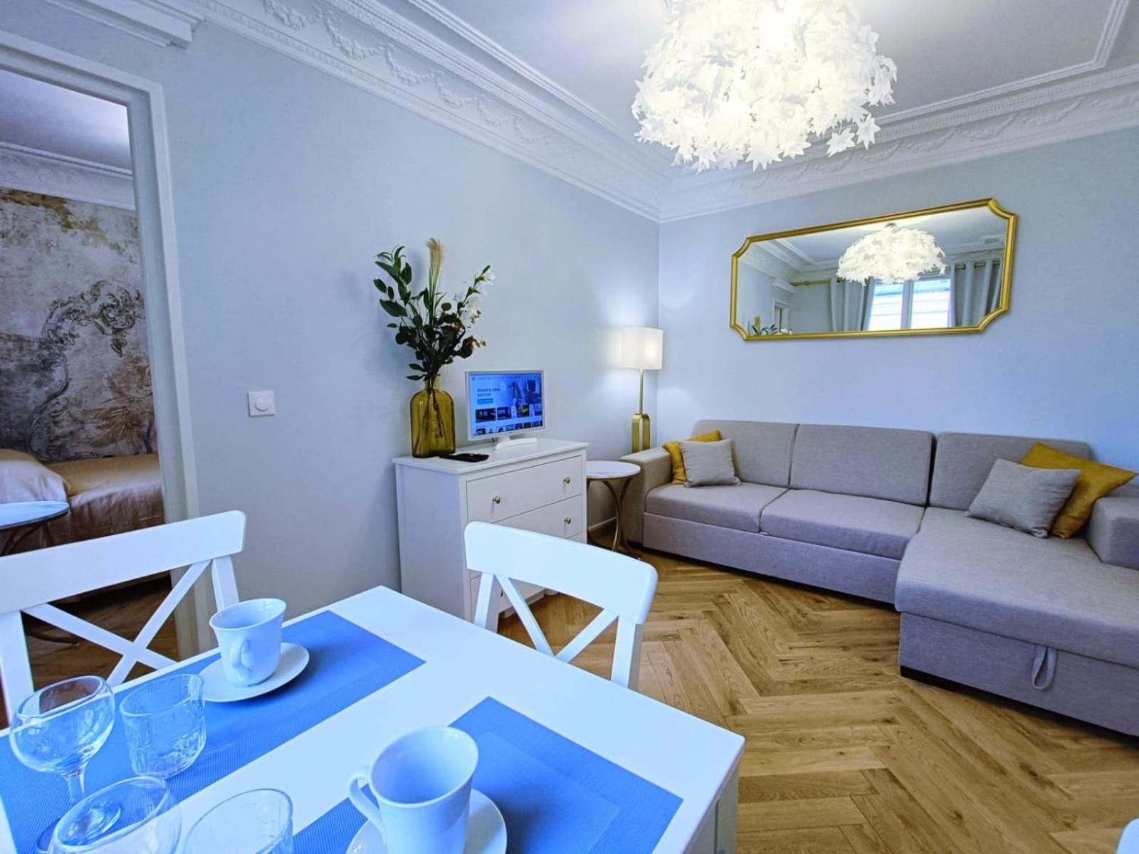 Au Petit Trianon Bleu Apartment Versailles Exterior photo